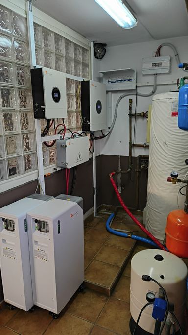 aislada  inversores 6 + 12kW, 32kWh de baterías 